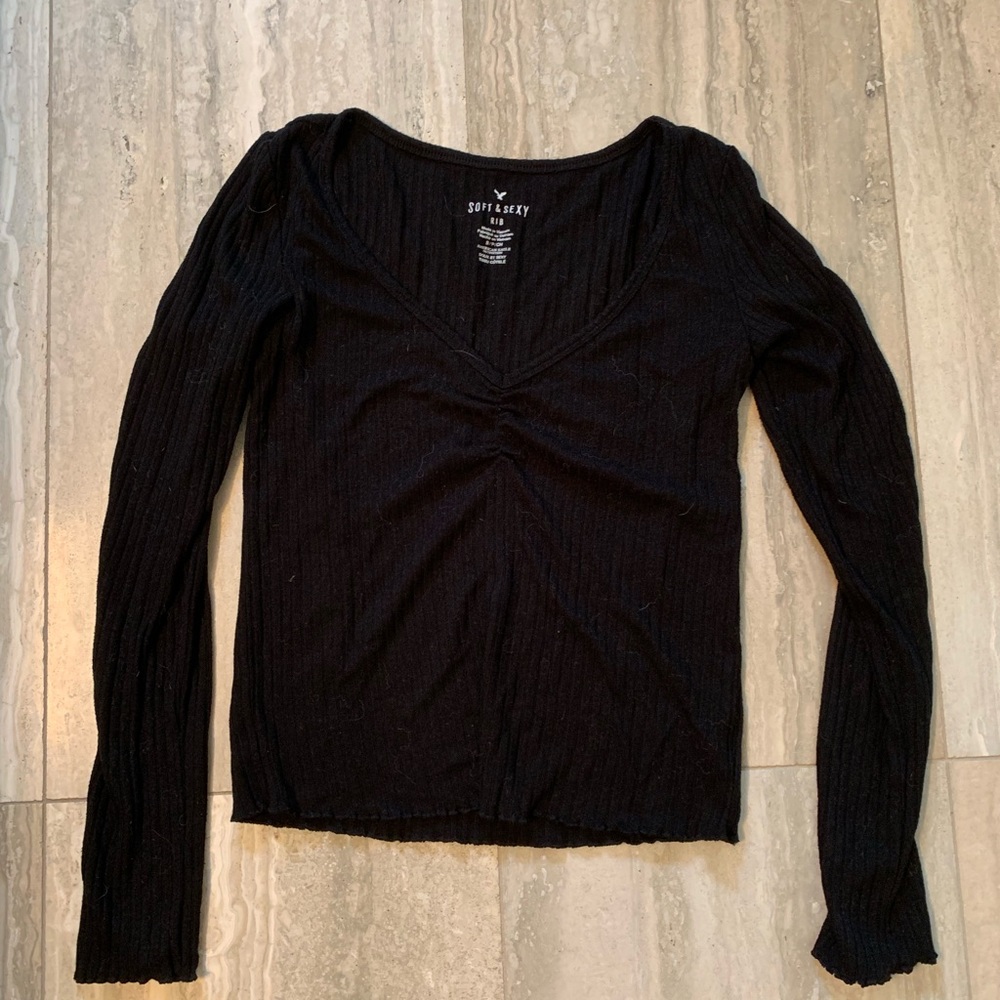 AE black long sleeve